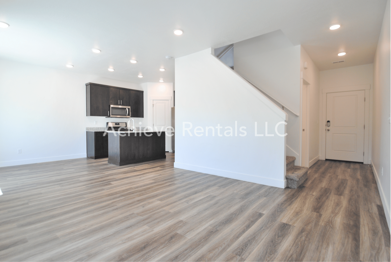 1840 S 1280 W - Photo 2 of 14