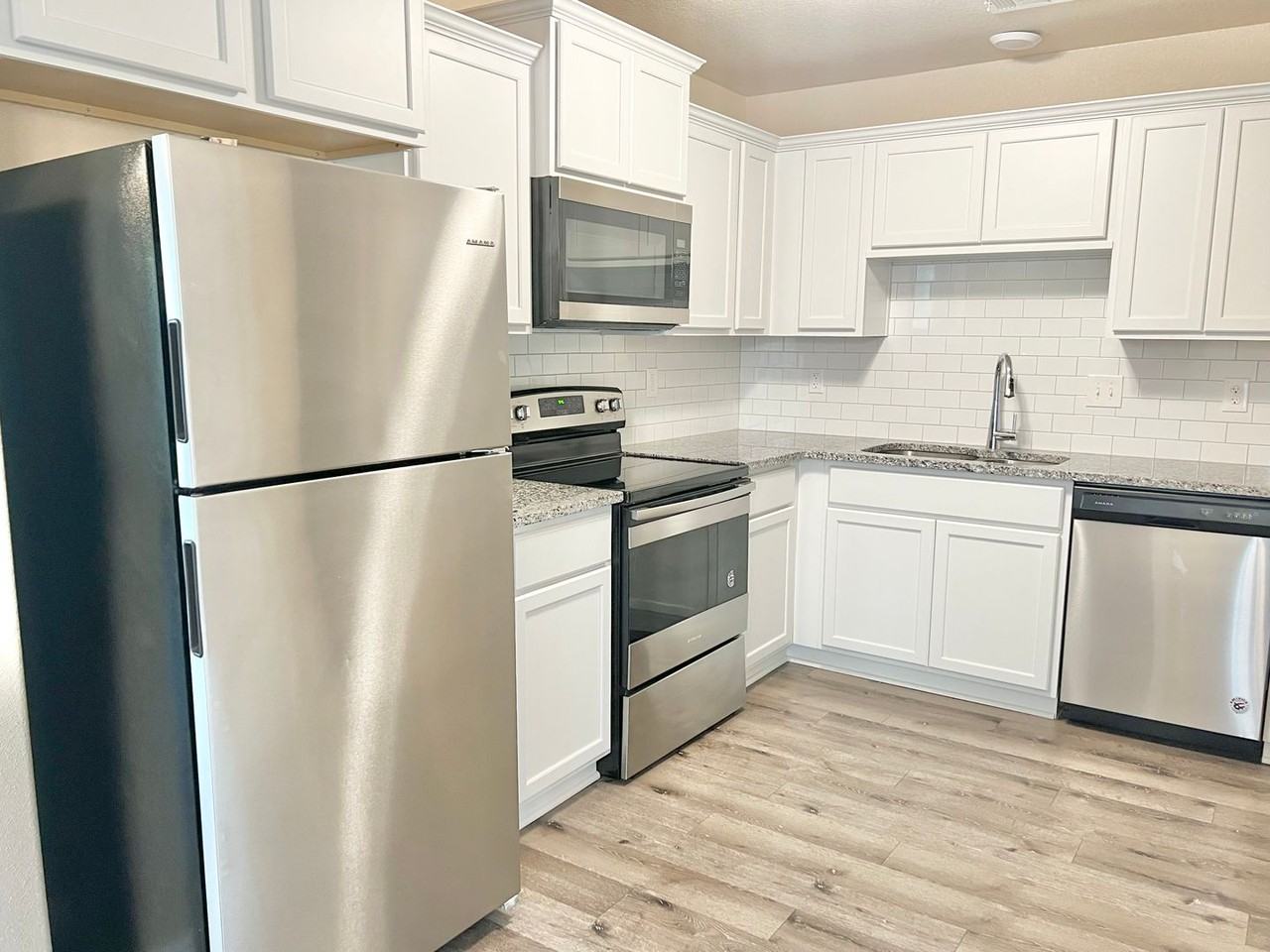 2411 Duntov Dr #B - Photo 3 of 25