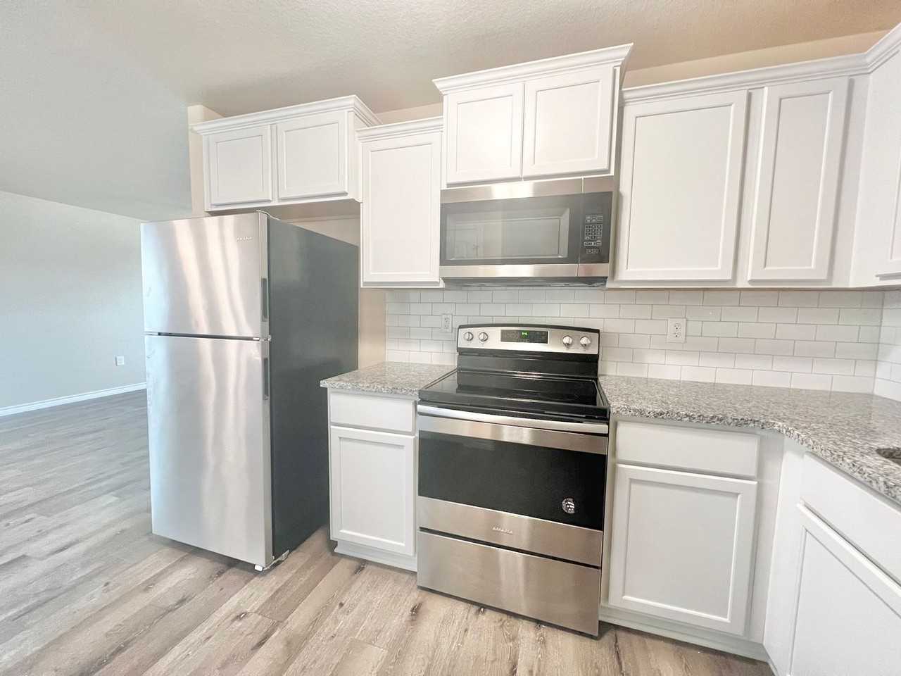 2411 Duntov Dr #B - Photo 4 of 25