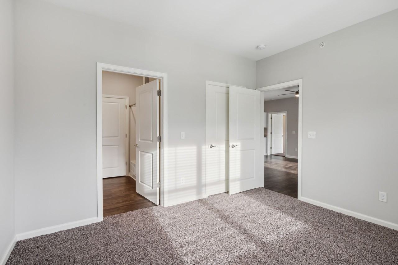 St. James Place - Photo 3 of 6