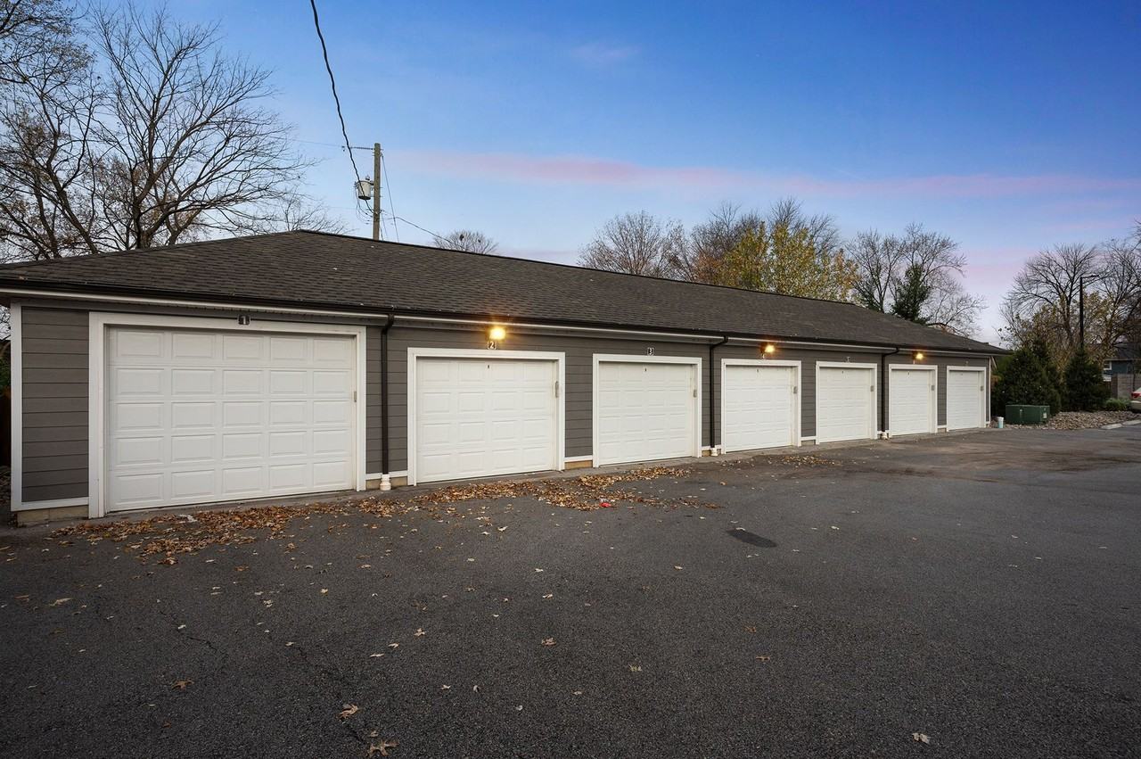 St. James Place - Photo 5 of 6