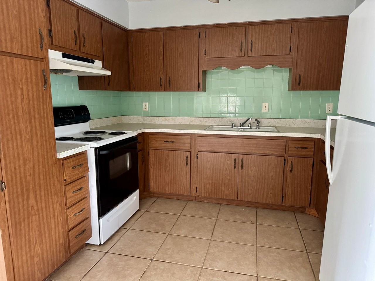 308 N Rockingham Ave - Photo 5 of 14