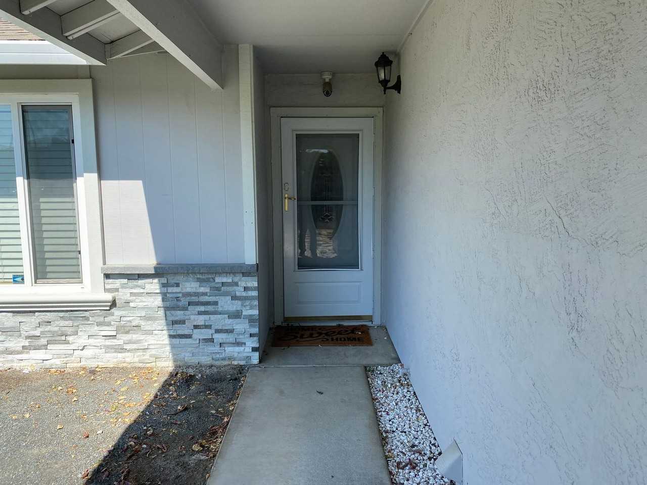 1650 Honeysuckle Rd - Photo 3 of 39