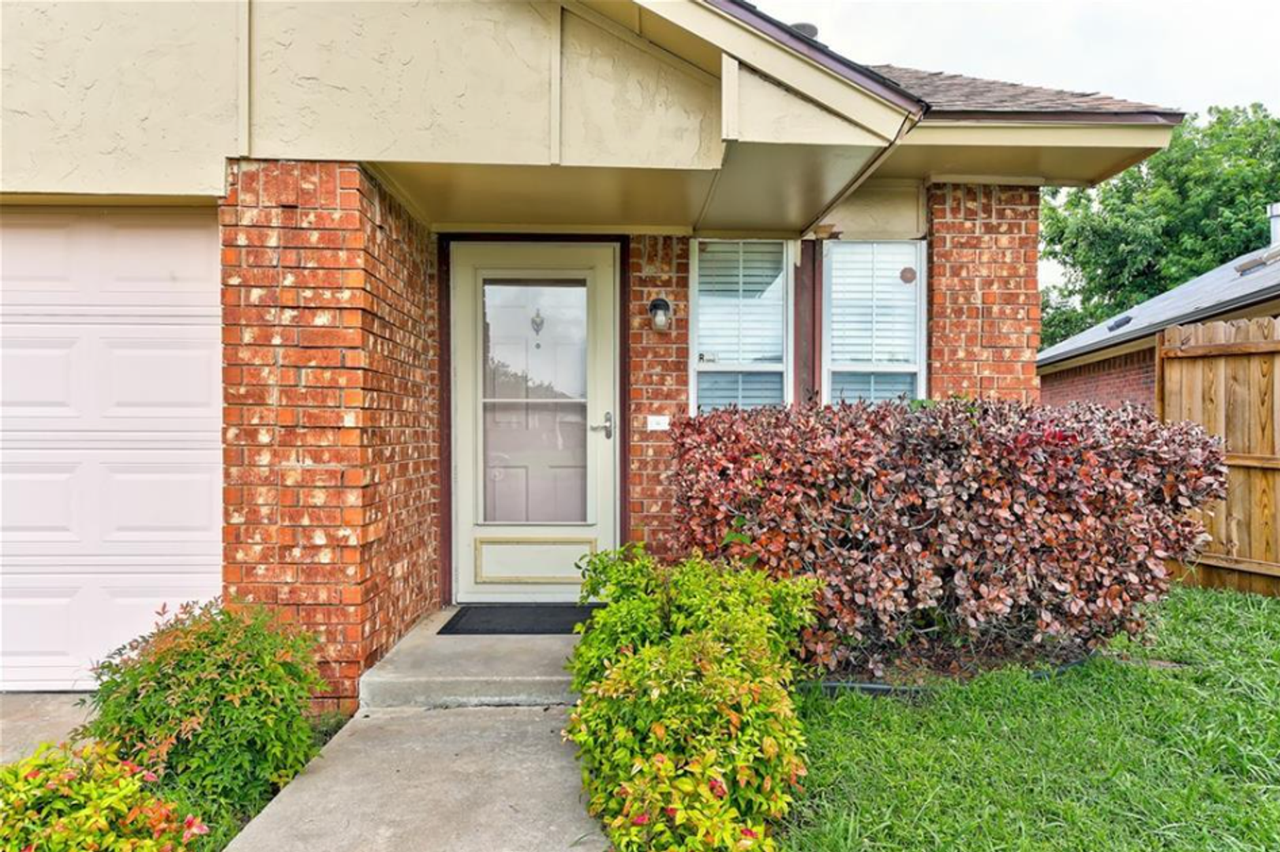 6111 Se 85th St - Photo 2 of 17