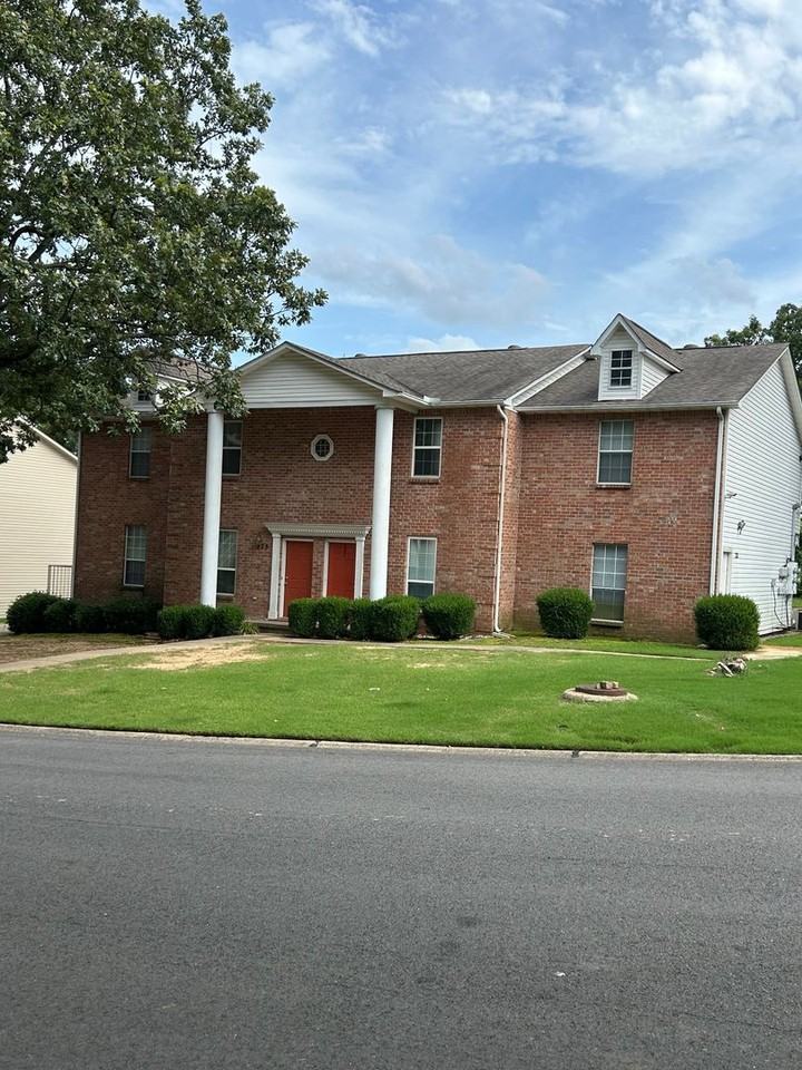 AV Sherwood, LLC - Photo 3 of 21