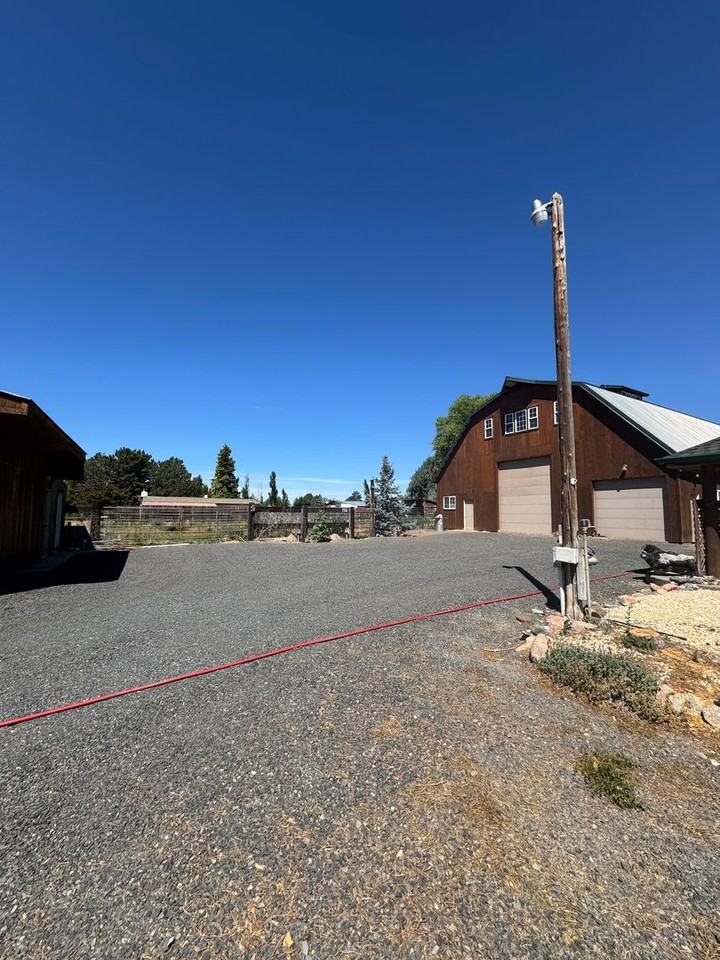 225 Mission View Dr - Photo 2 of 50