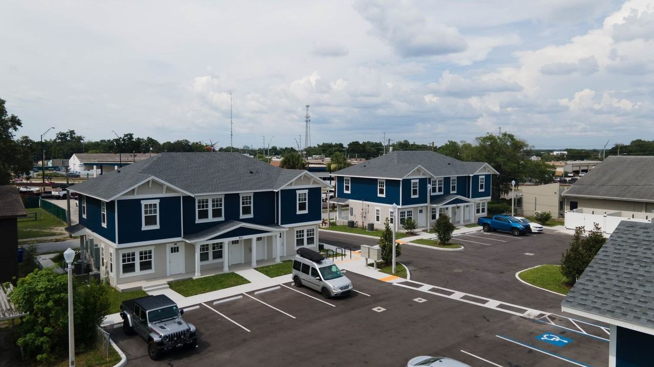 Royal Oak Apartments - Photo 3 of 37