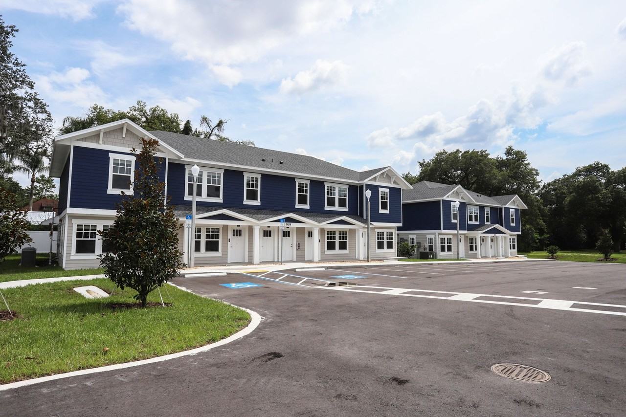 Royal Oak Apartments - Photo 6 of 37