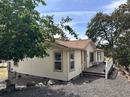 featured image of 100 E 15th St