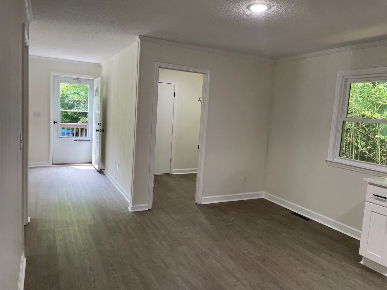 310 Rush Ave - Photo 7 of 20