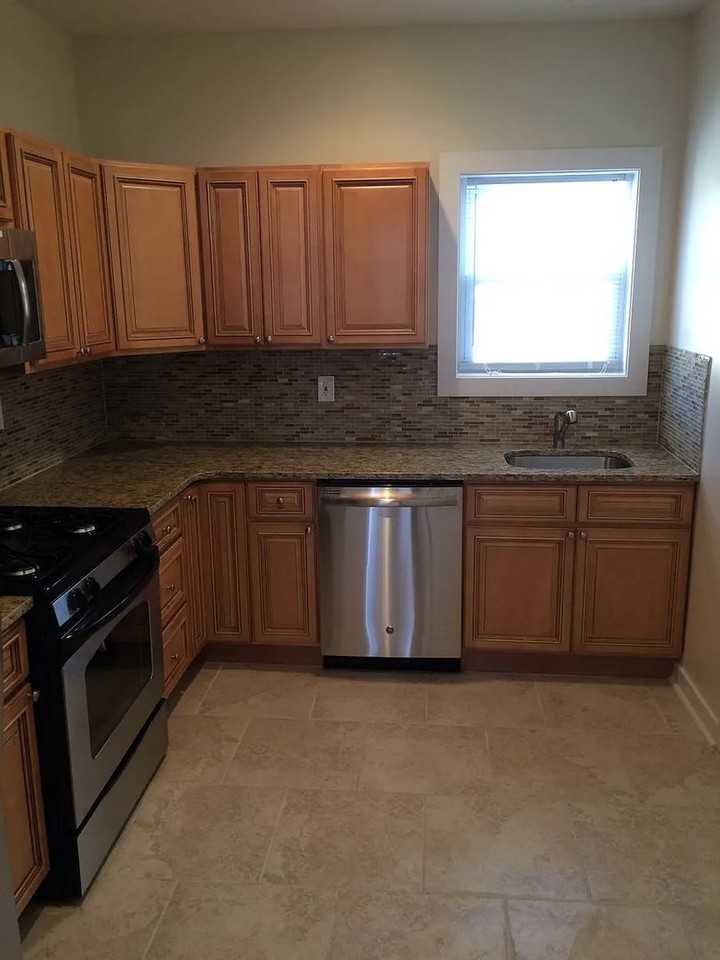 2105A W Seybert St - Photo 3 of 18