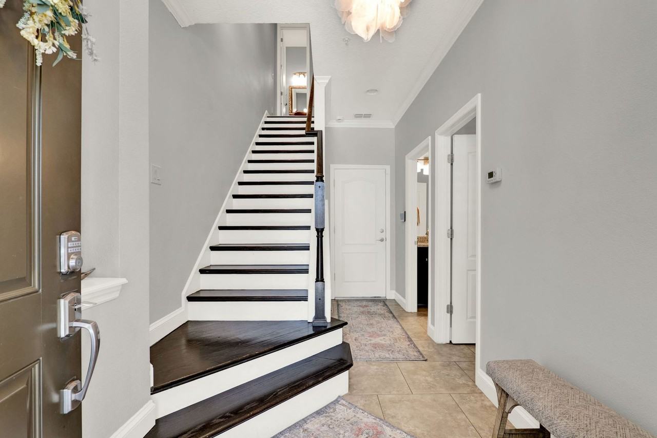 1816 Prospect Ave - Photo 3 of 29