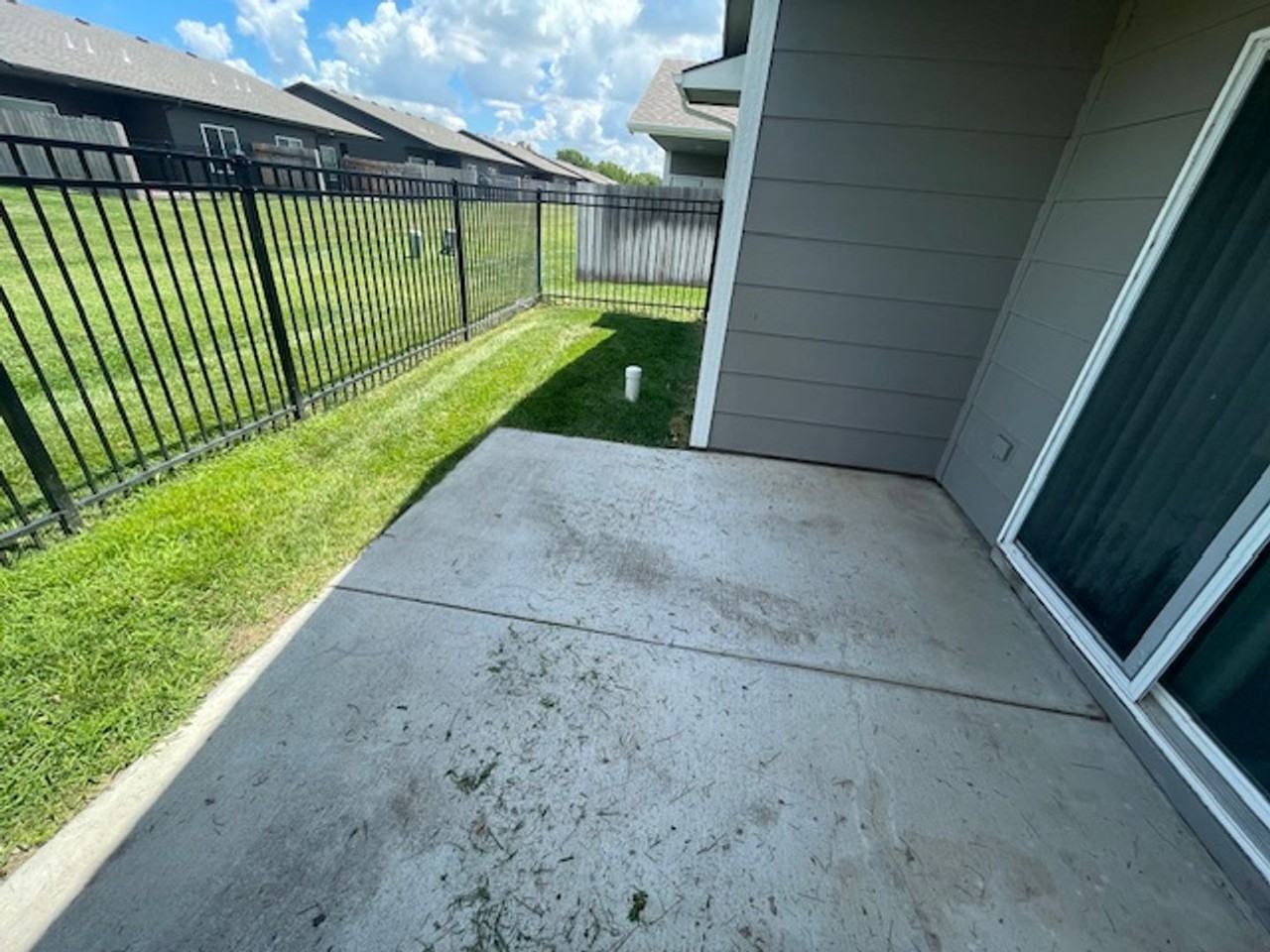 2610 W 55th St N - Photo 2 of 19