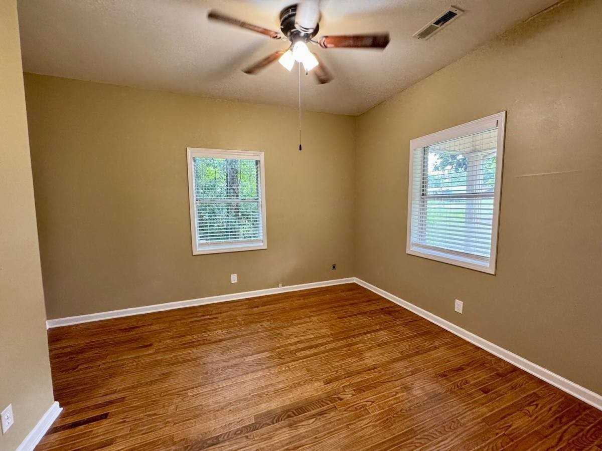 237 County Rd #457 - Photo 4 of 10