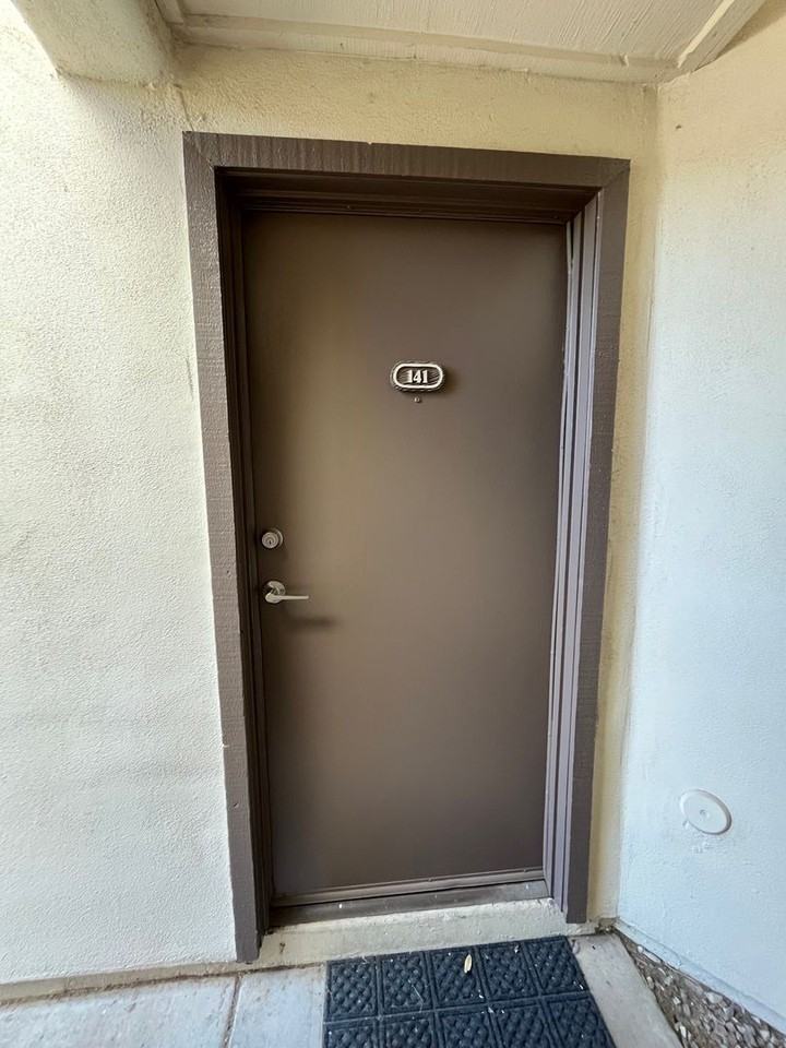 Tempe La Mirage Apartments - Photo 2 of 20