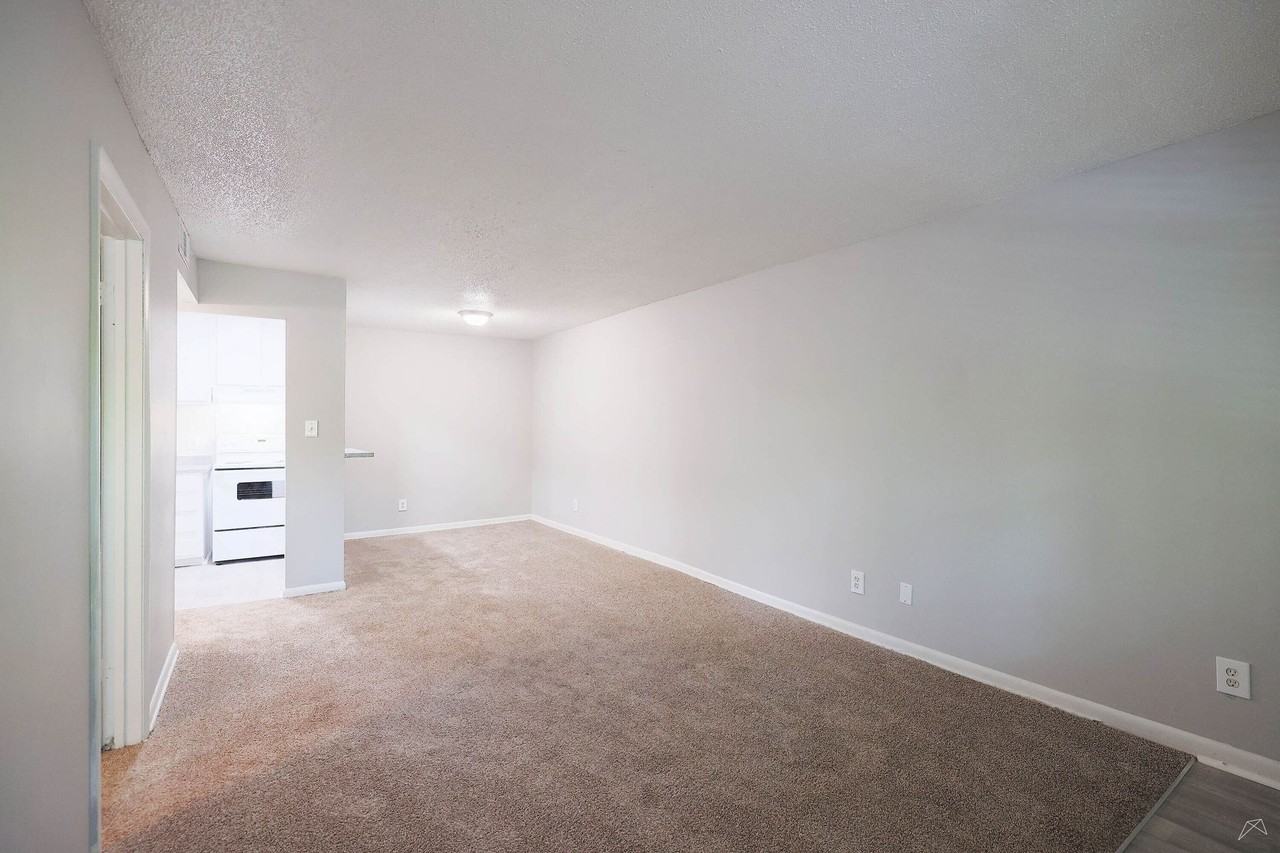 Hampton Hall | Comfort, Convenience, & Community – All In One - Photo 3 of 77