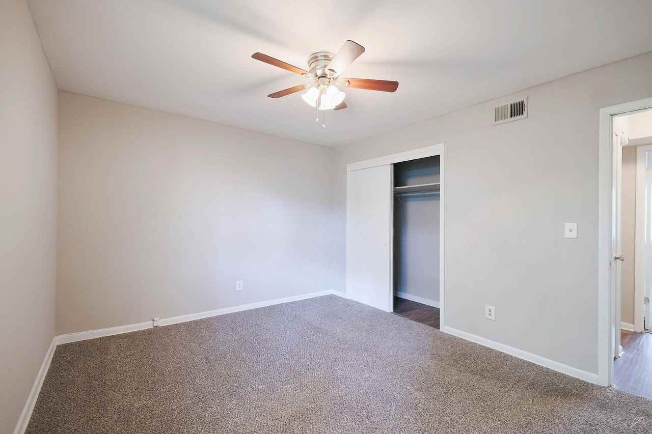 KENCO Briarcliff | Small - Photo 6 of 50