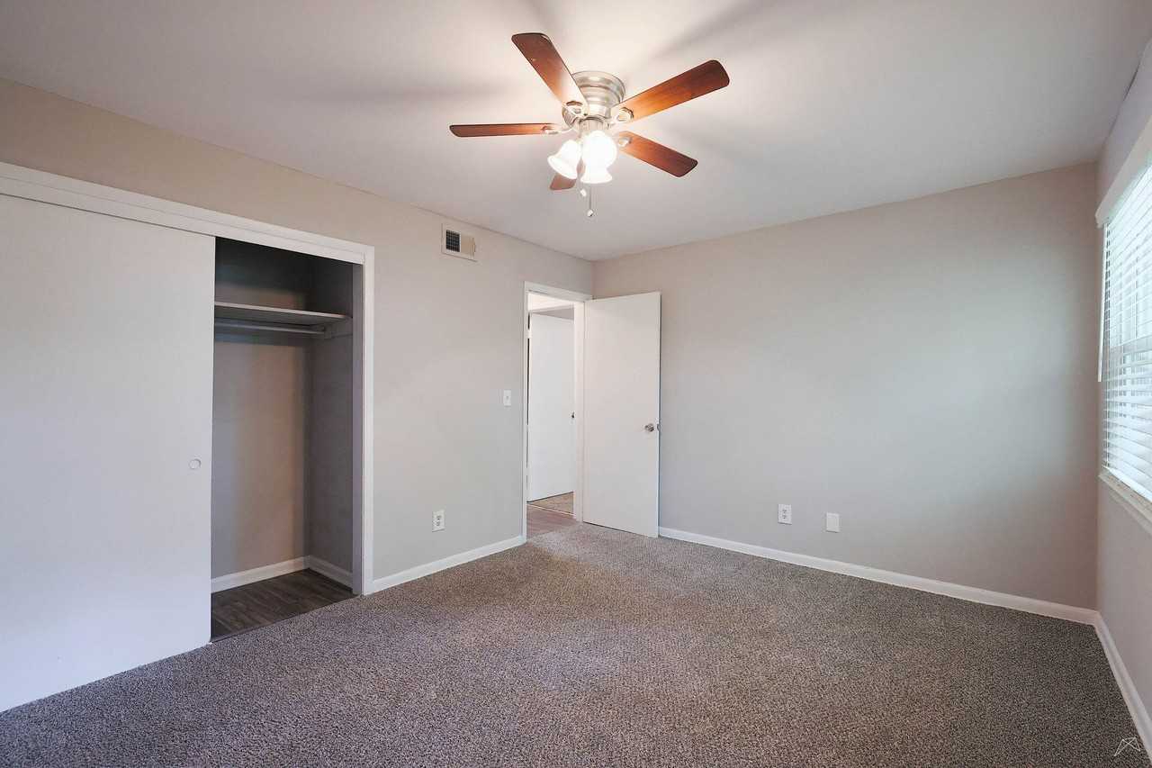 KENCO Briarcliff | Small - Photo 7 of 50