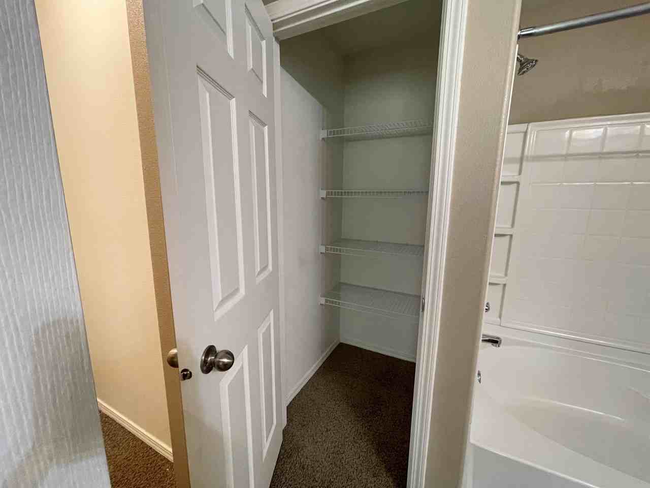 432 Southwest - Photo 5 of 41