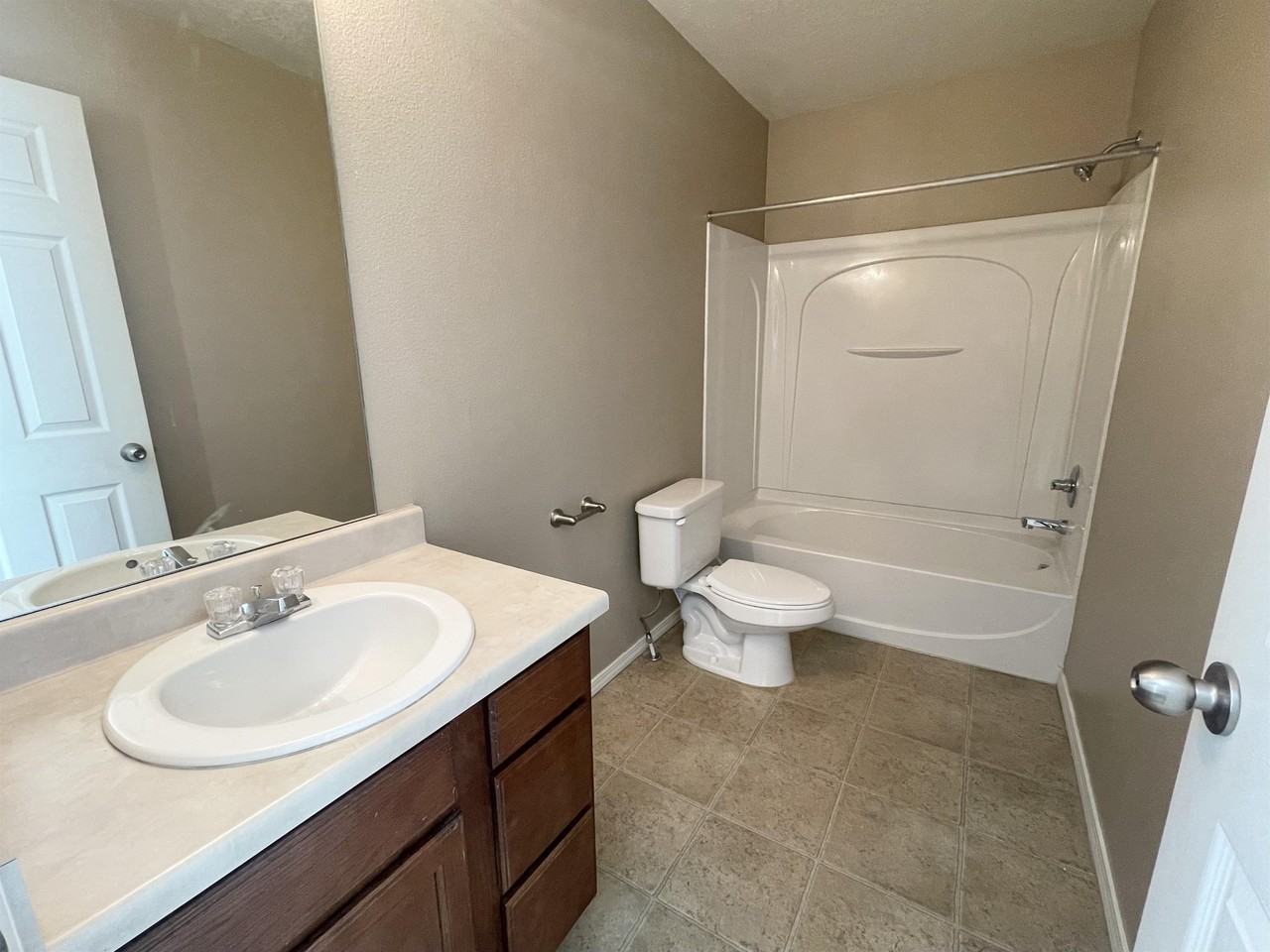 432 Southwest - Photo 6 of 48