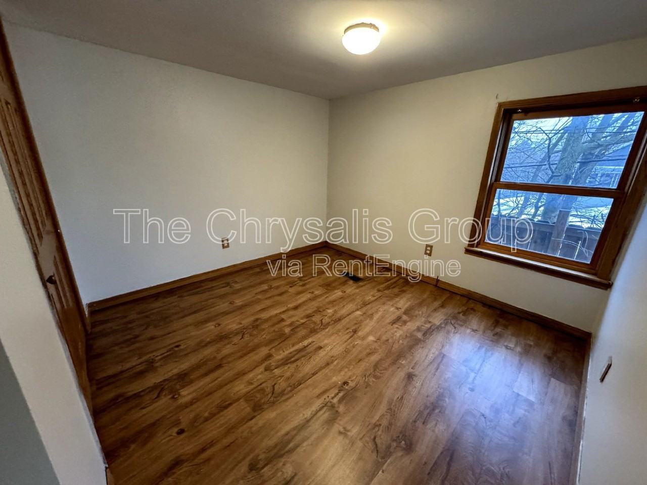 1949 N 31st Rd #1 - Photo 4 of 11