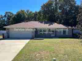 featured image of 4925 Hyatt Ln