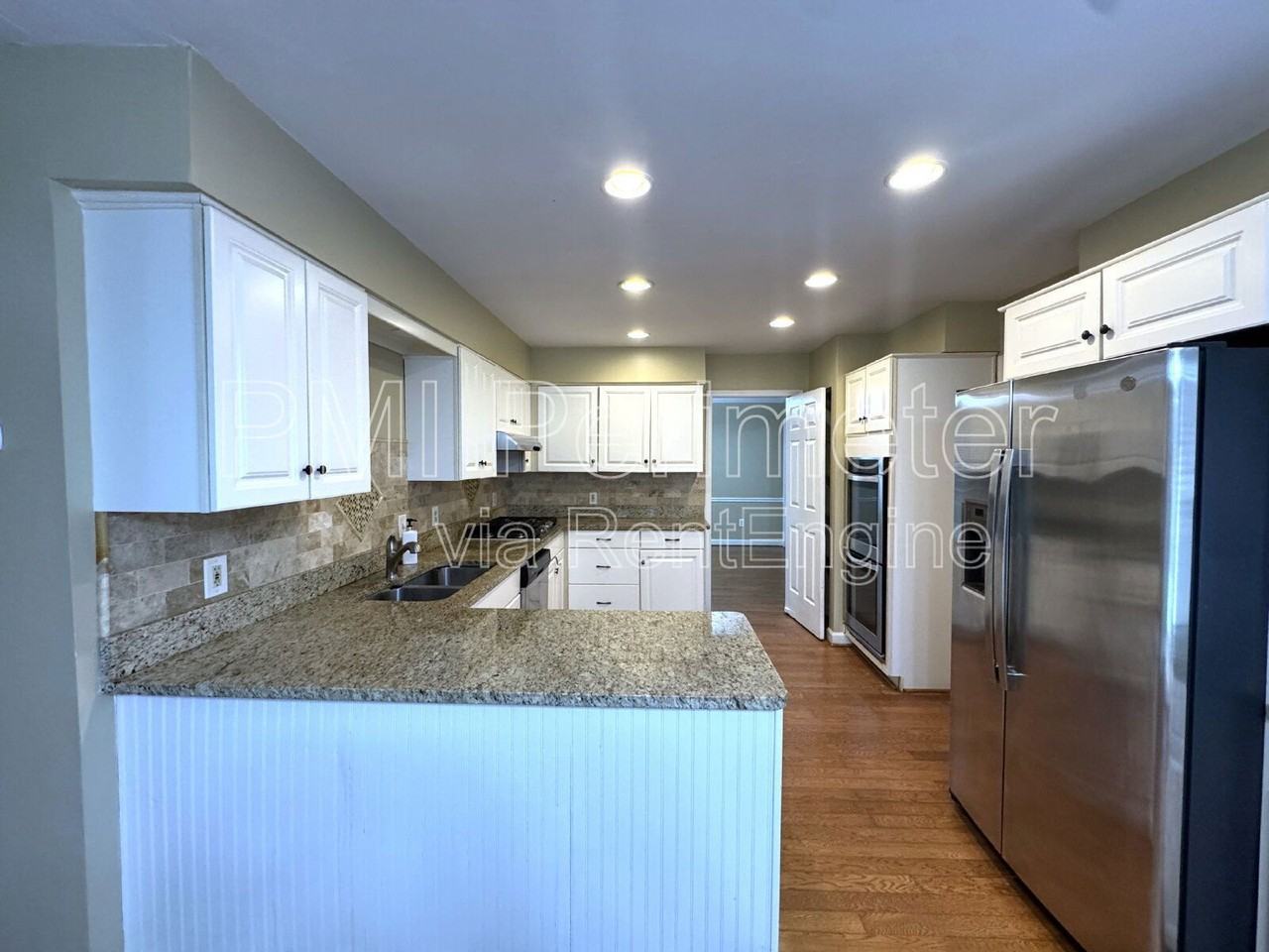 5338 Roberts Dr - Photo 4 of 34