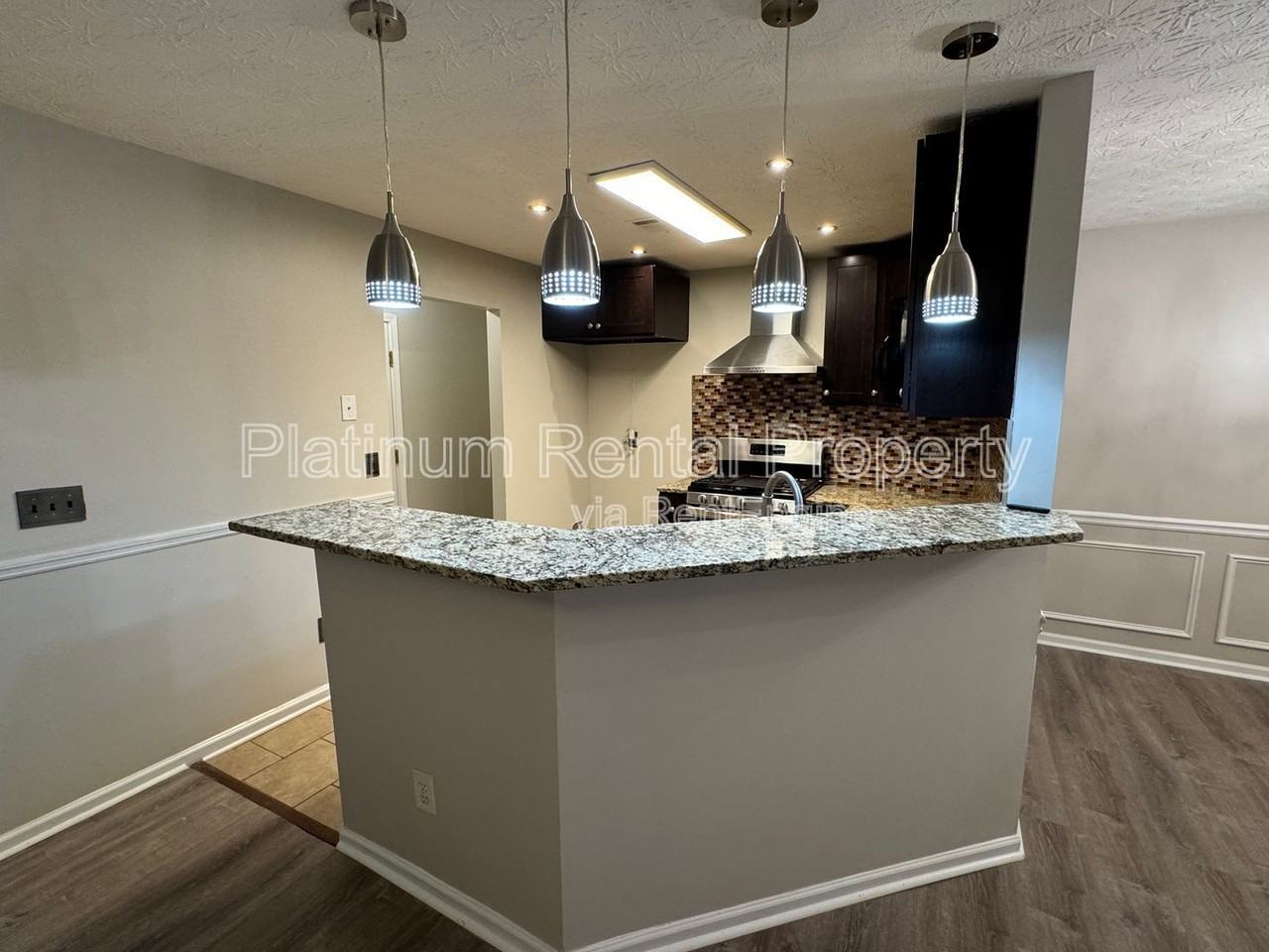 1823 Broadway St - Photo 6 of 34