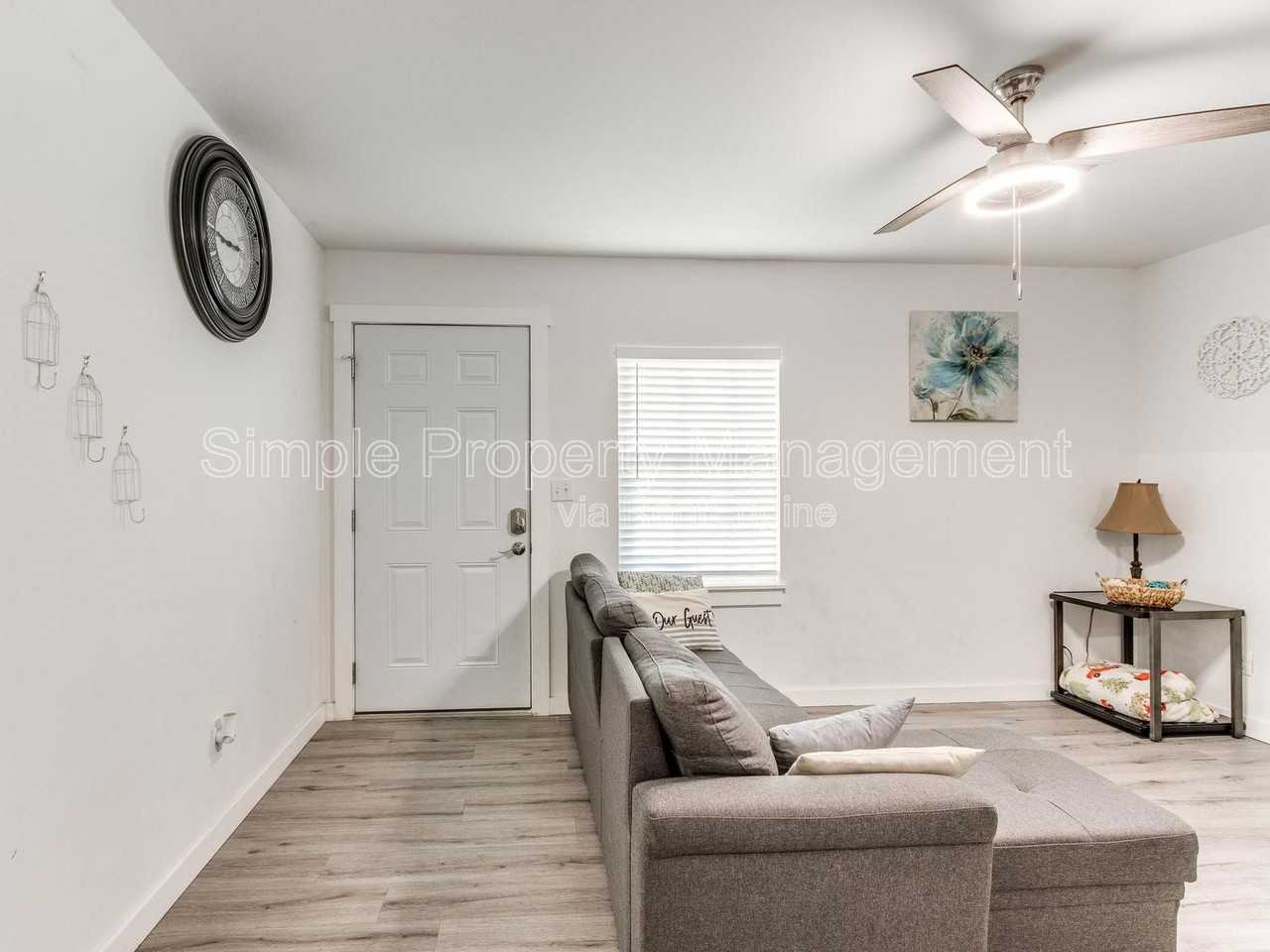 425 Babb Dr #1 - Photo 4 of 17