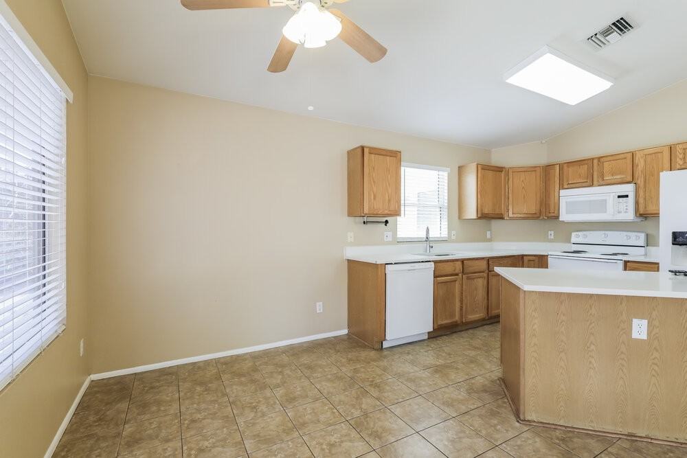 9151 E Autumn Sage St - Photo 5 of 16
