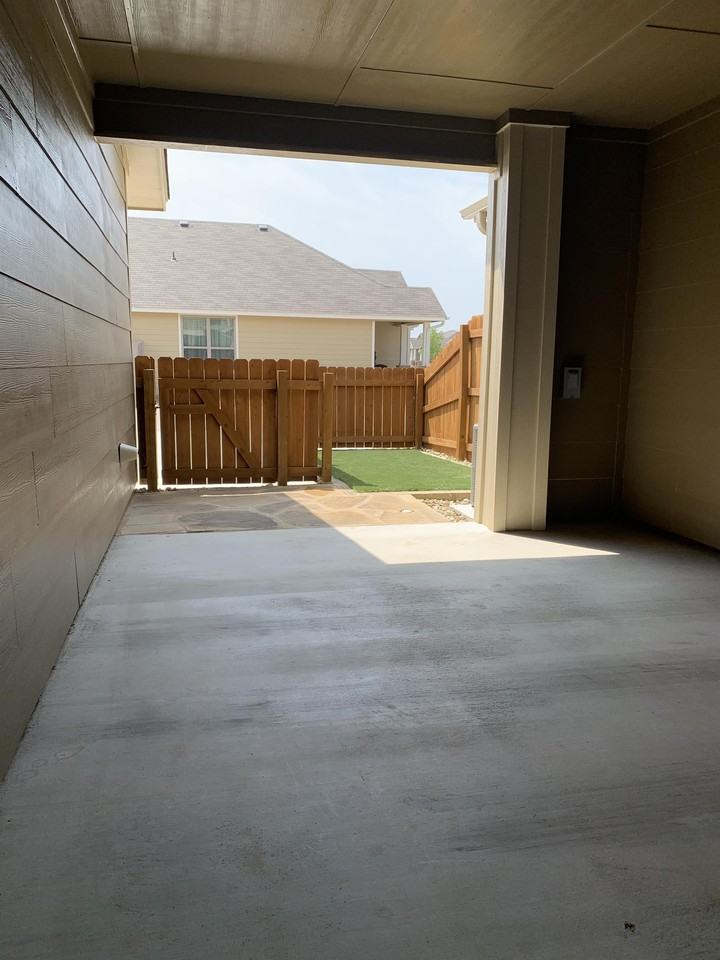 7611 Stonehollow Dr #7611 - Photo 3 of 3