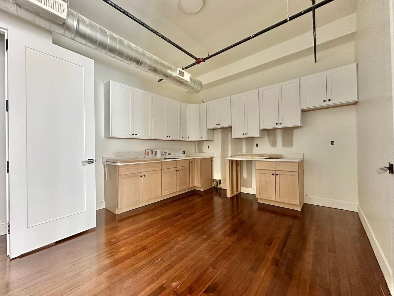 813 Chapel Street - Photo 3 of 21