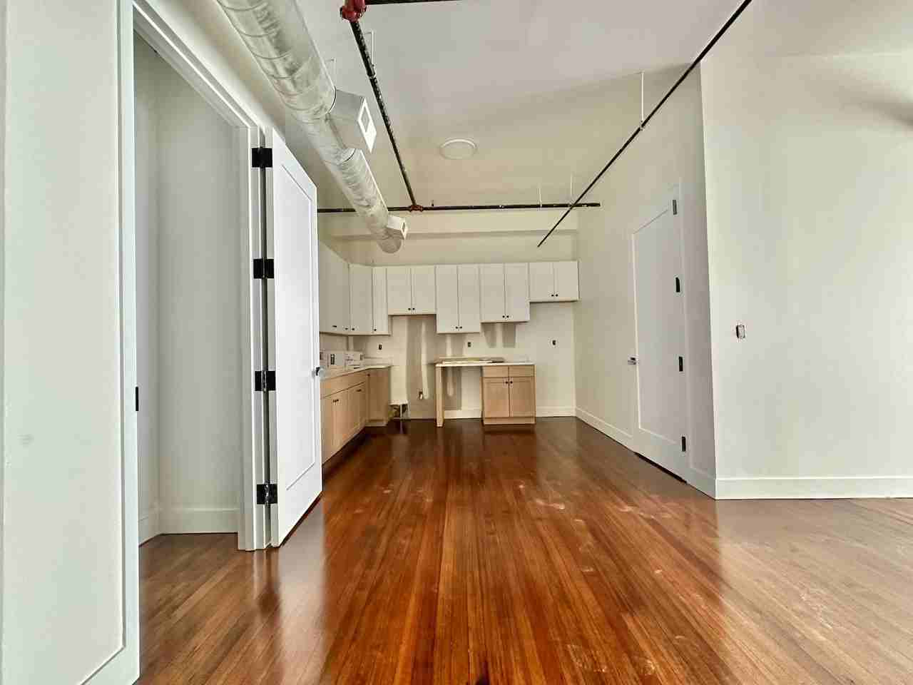 813 Chapel Street - Photo 4 of 21