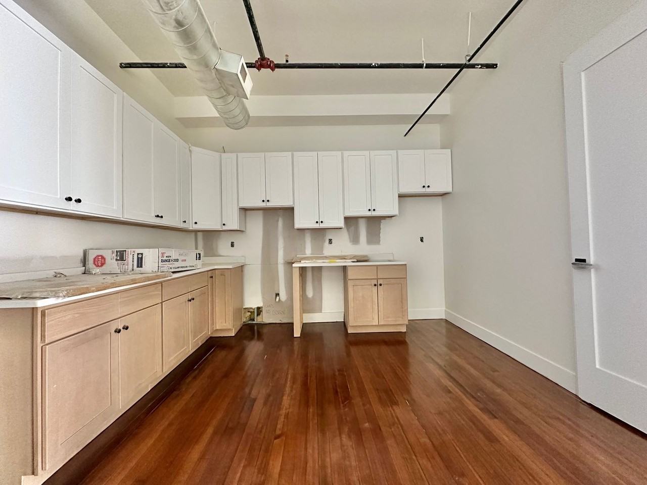 813 Chapel Street - Photo 5 of 21