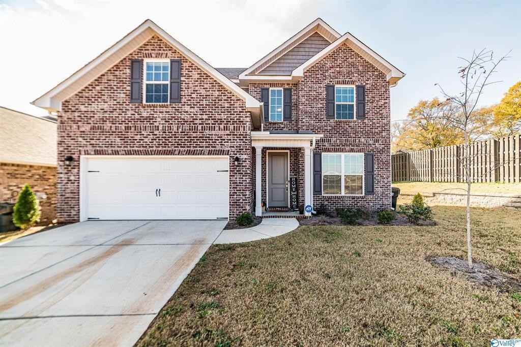 108 Erskin Parcus Dr