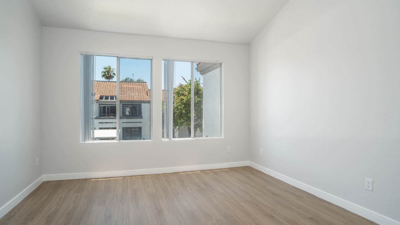 Vista Del Lago - Photo 7 of 50