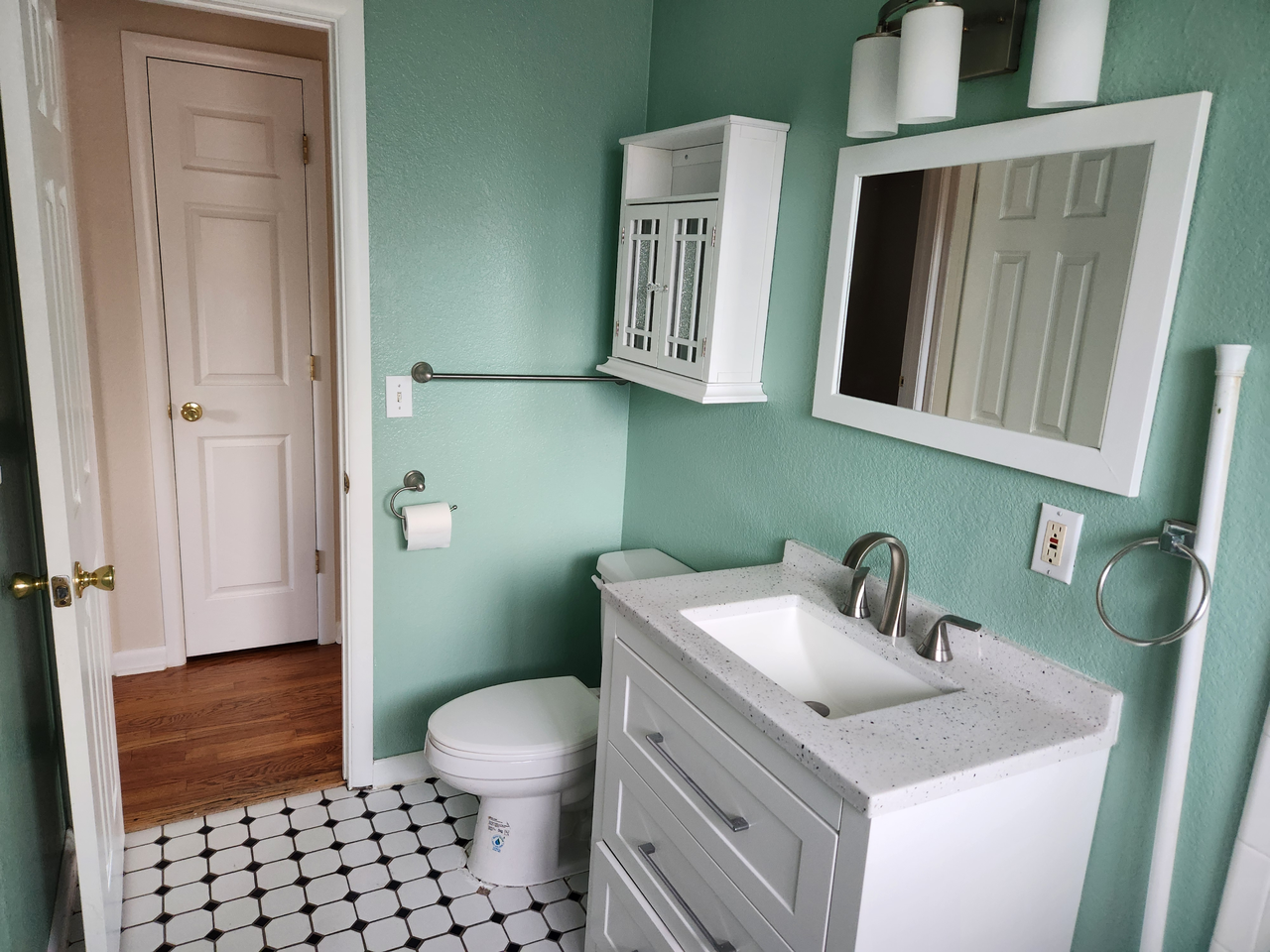 5457 E 36th Ave - Photo 5 of 12