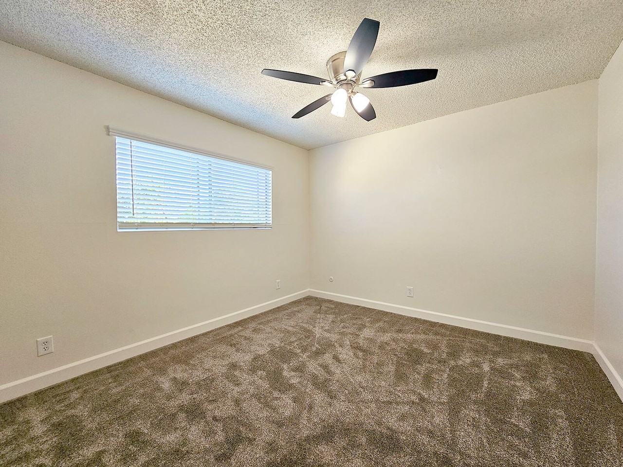 Parks Ave. Apartments - Photo 7 of 22