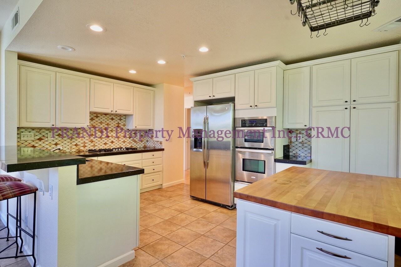 18 Laurel Glen Ter - Photo 2 of 19