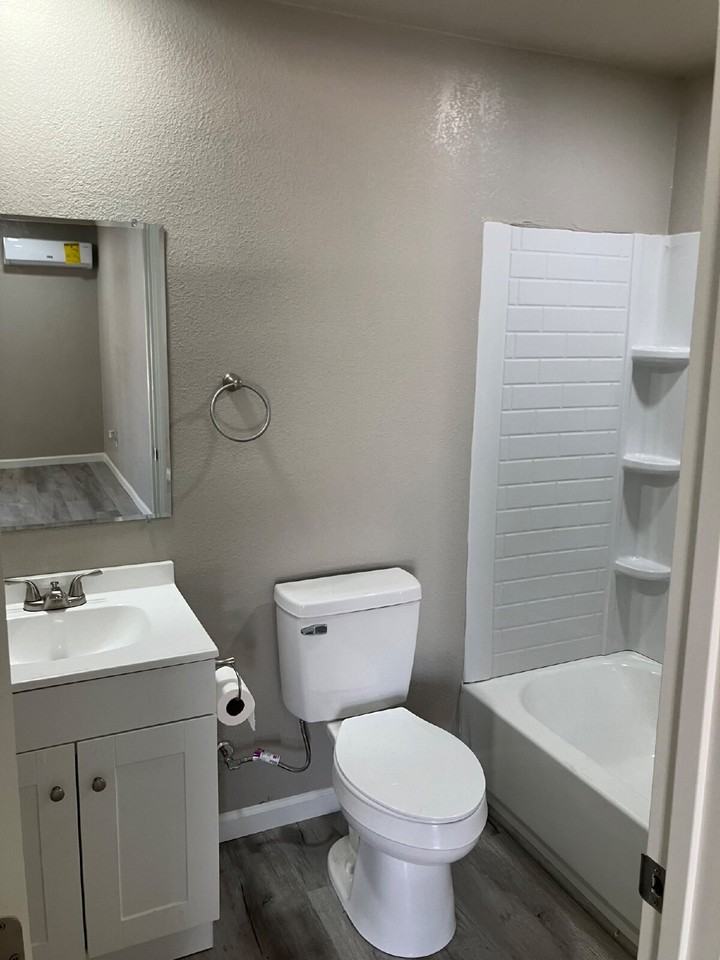 1855 D St - Photo 7 of 7