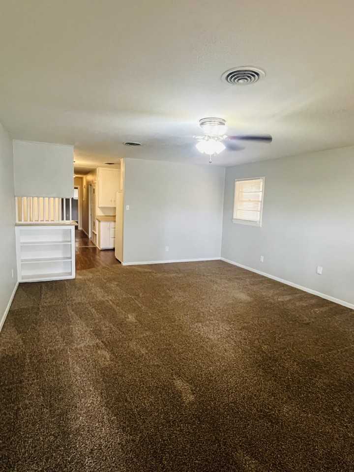 3511 35th St #B - Photo 2 of 16