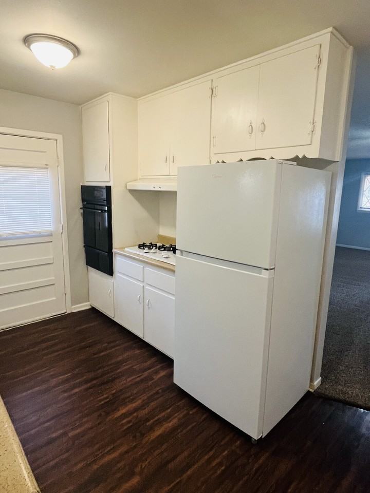 3511 35th St #B - Photo 7 of 16