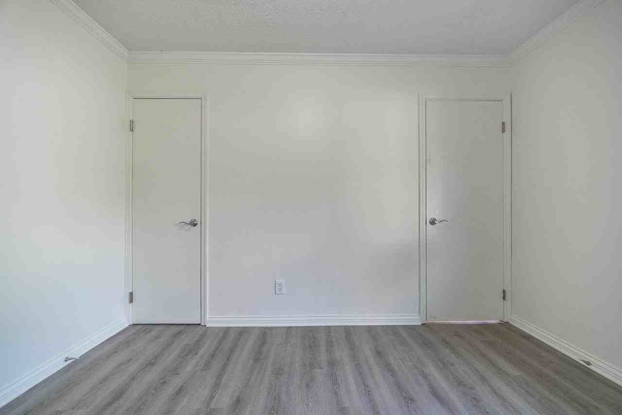 1271 Huntly Dr - Photo 2 of 43