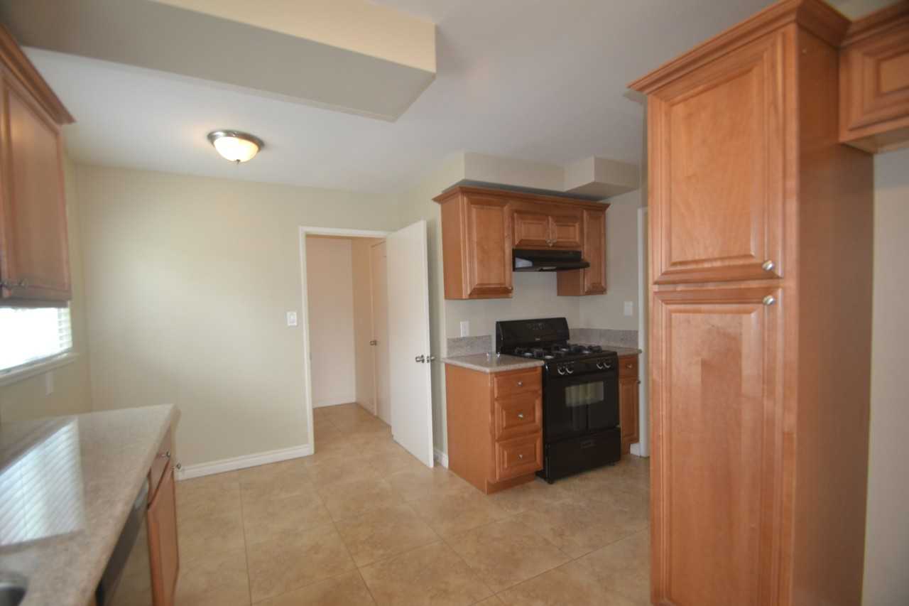 15515 Woodcrest Dr - Photo 3 of 14