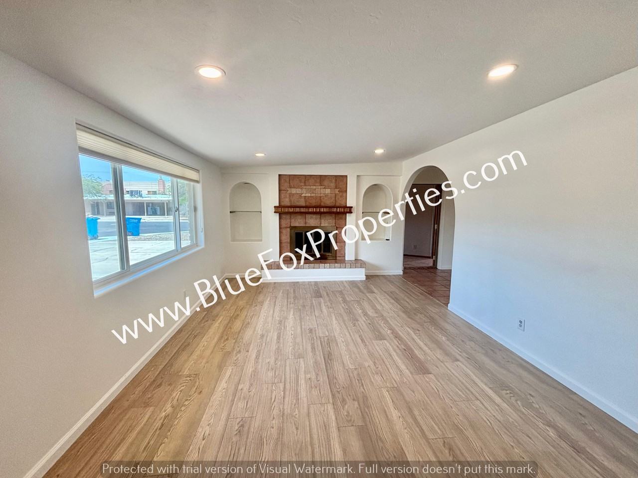 201 E Lawton St - Photo 3 of 20