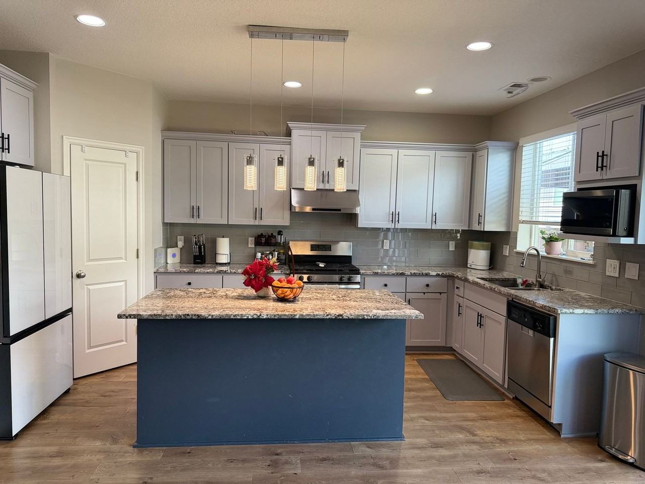 16673 Nw Anita St - Photo 2 of 18