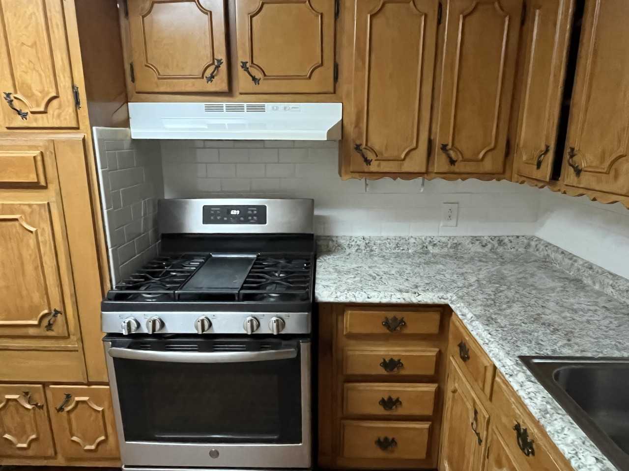 1506 Elizabeth St #NA - Photo 4 of 11