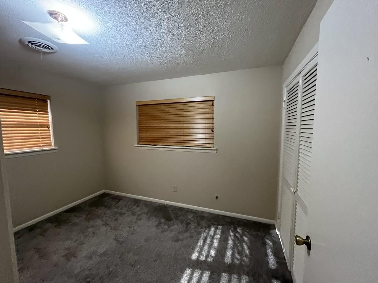 1506 Elizabeth St #NA - Photo 6 of 11