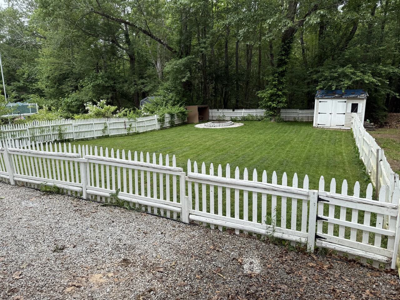 32 Mayflower Rd #NA - Photo 3 of 16