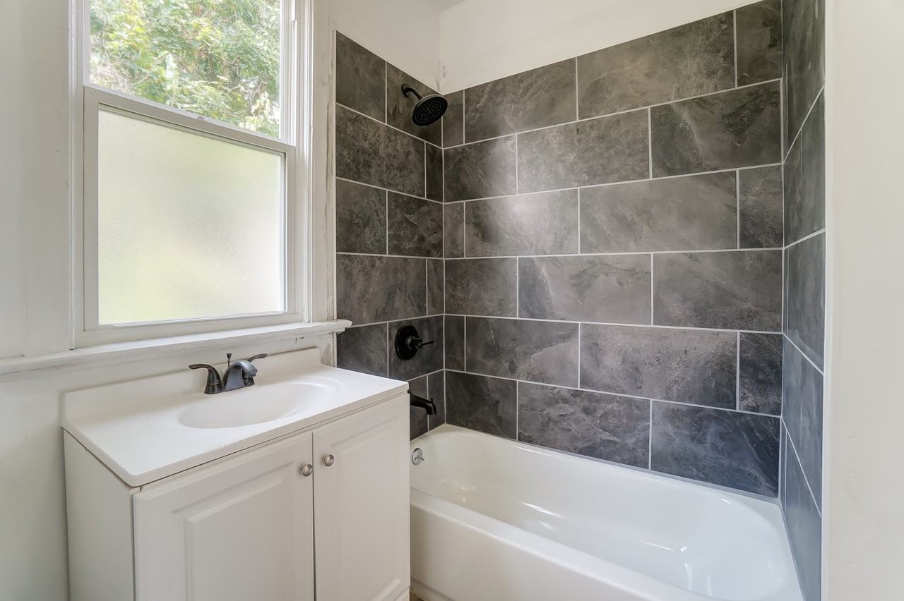 1768 Williams Ave #NA - Photo 5 of 50